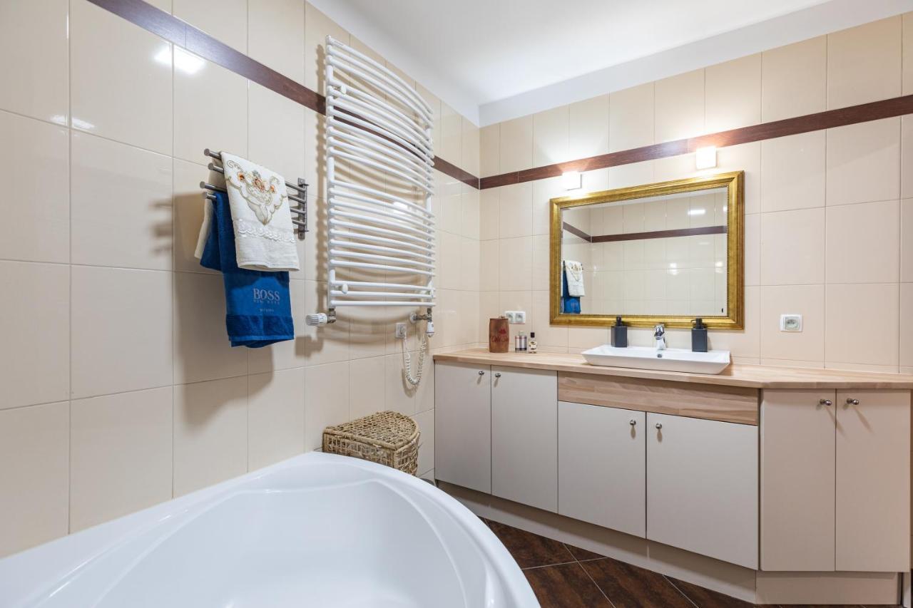 Superapart Wilanowska 7, "Pet-Friendly With Elevator & Parking" Leilighet Warszawa Eksteriør bilde