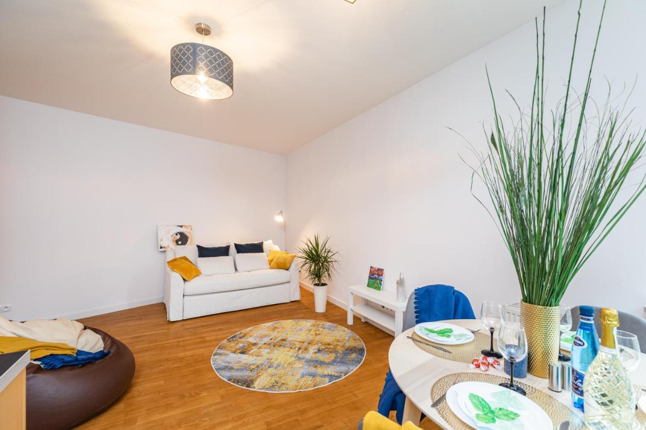 Superapart Wilanowska 7, "Pet-Friendly With Elevator & Parking" Leilighet Warszawa Eksteriør bilde